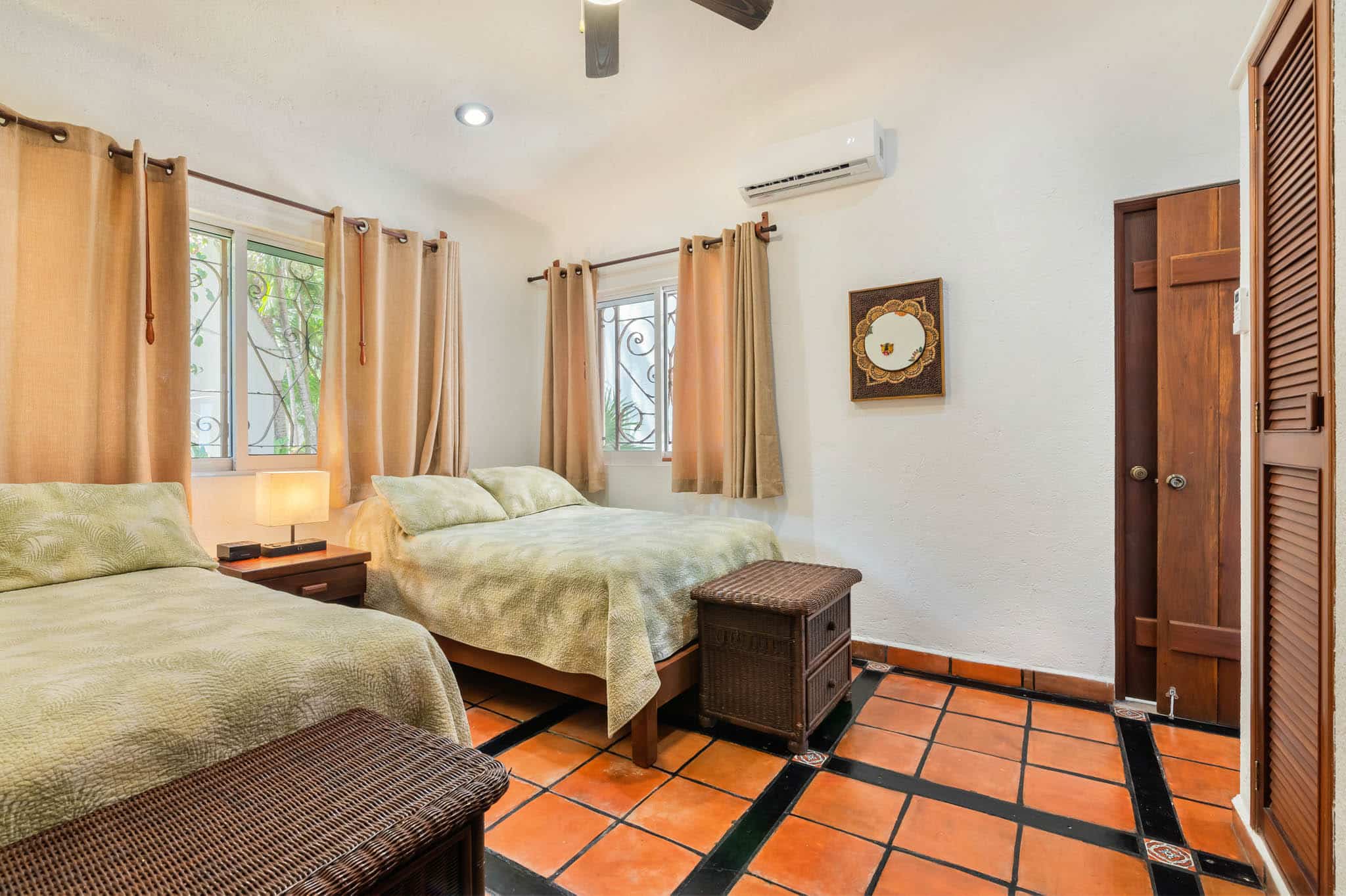 Akumal-5-Bed-Beachfront-House (14)